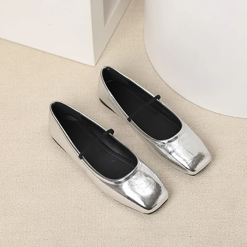 Ballerines Métallisées à Bout Carré – Modernité et Raffinement - Atelier Chaussure