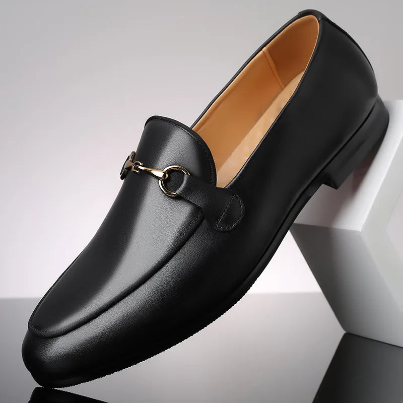 Mocassins Homme Classiques en Cuir Noir avec Détail Métallique - Atelier Chaussure