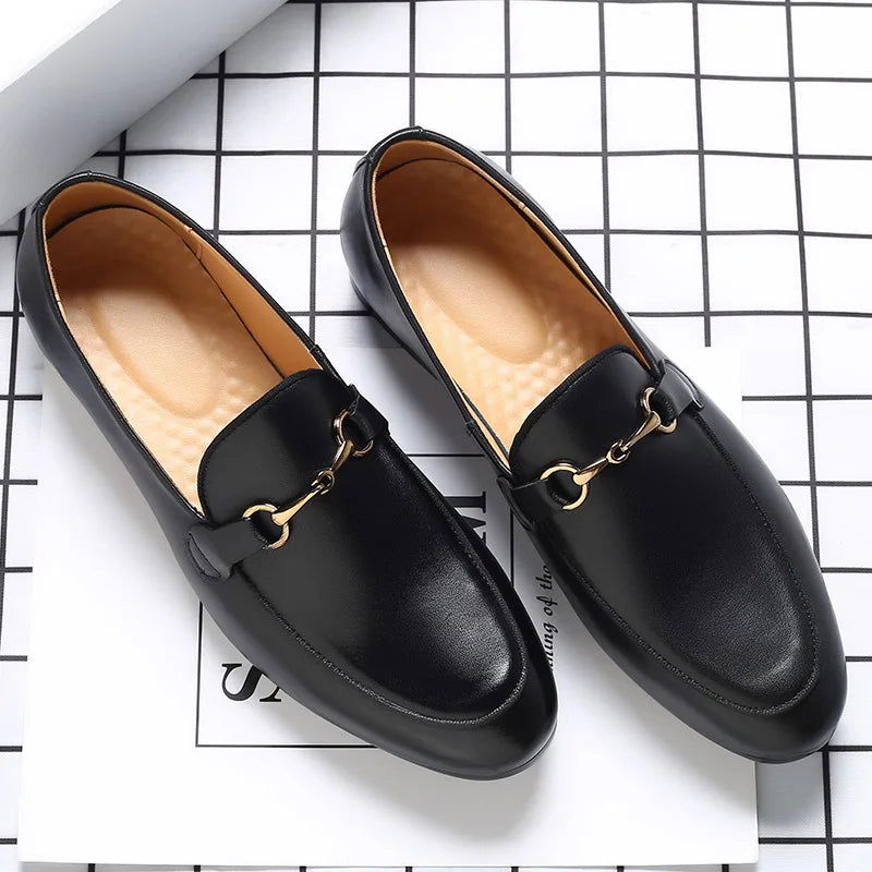 Mocassins Homme Classiques en Cuir Noir avec Détail Métallique - Atelier Chaussure