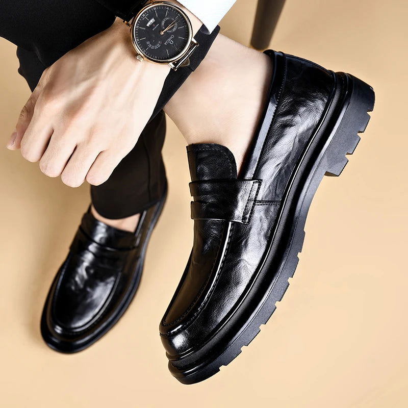 Mocassins Homme en Cuir Verni - Style Moderne et Confort - Atelier Chaussure