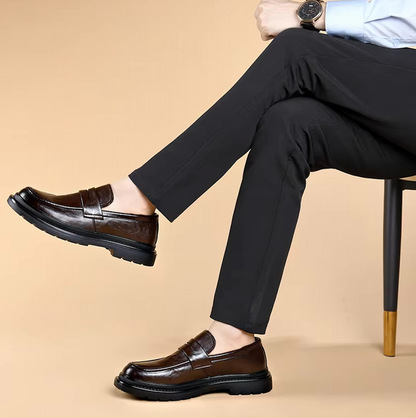 Mocassins Homme en Cuir Verni - Style Moderne et Confort - Atelier Chaussure