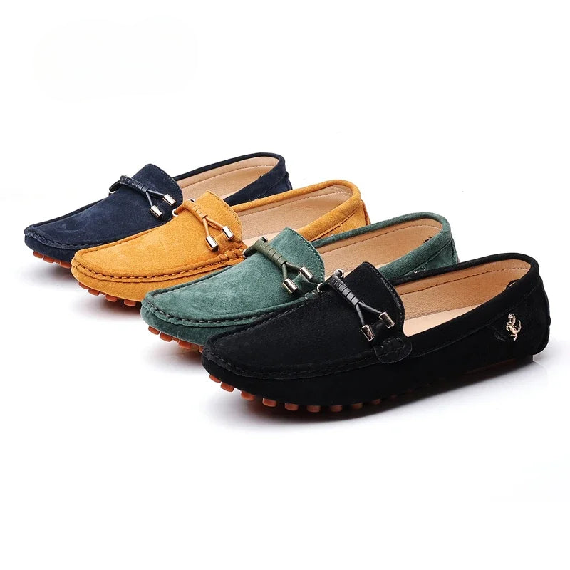 Mocassins Homme en Daim avec Détail Métallique - Atelier Chaussure