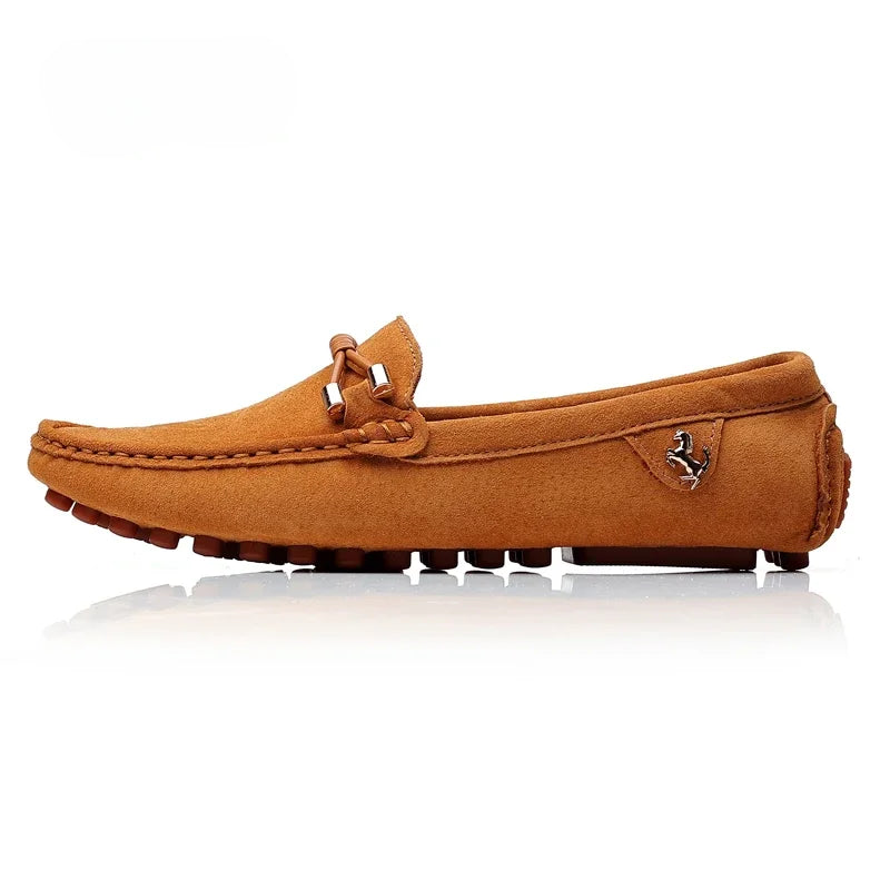 Mocassins Homme en Daim avec Détail Métallique - Atelier Chaussure