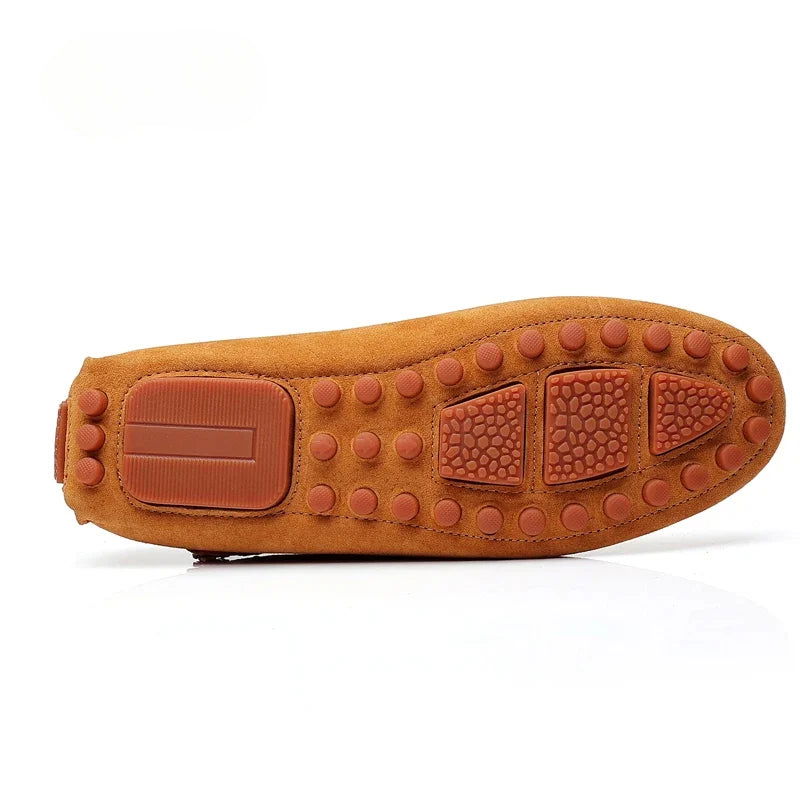 Mocassins Homme en Daim avec Détail Métallique - Atelier Chaussure