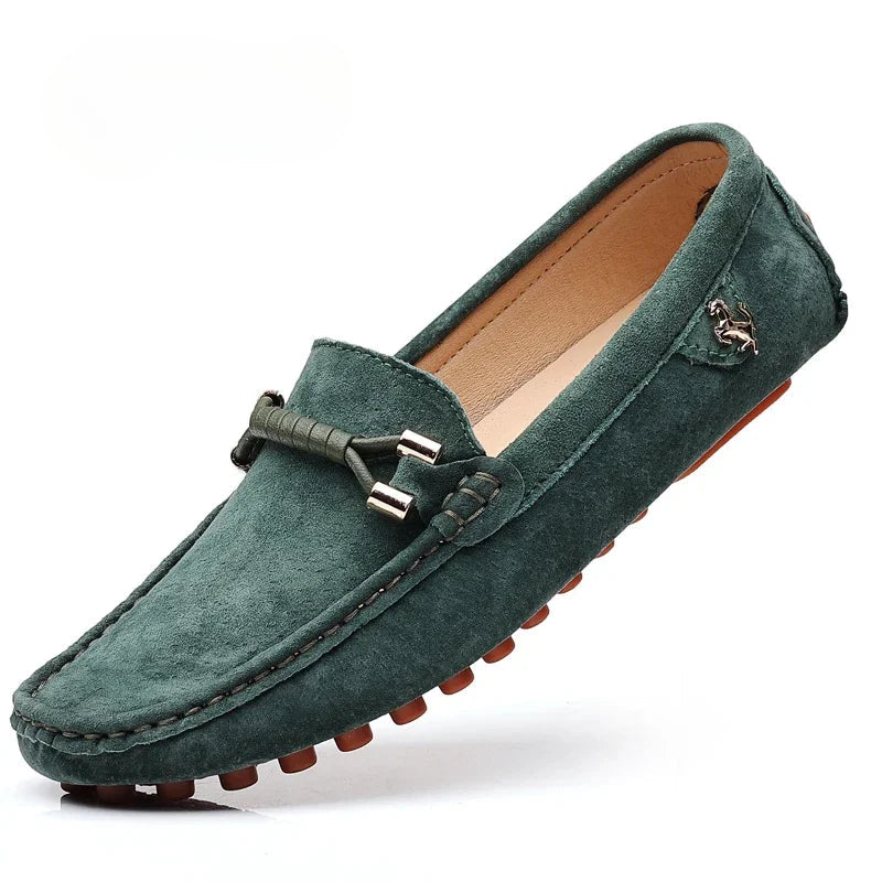 Mocassins Homme en Daim avec Détail Métallique - Atelier Chaussure