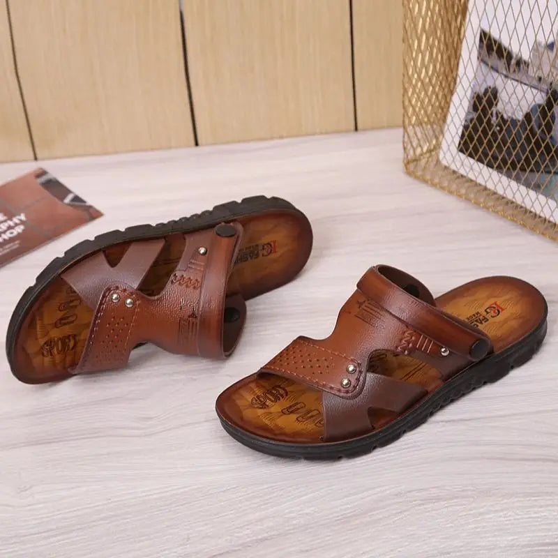 Sandales Homme – Bride Arrière Amovible Et Design Riveté