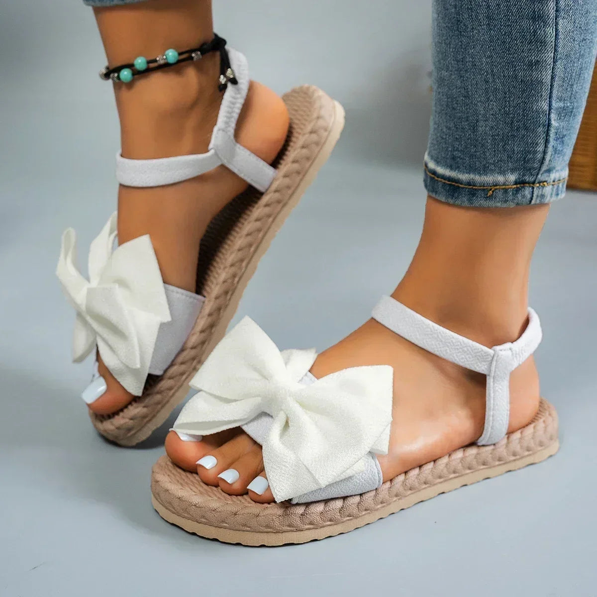 Sandales Femme Plates – Modèle Nœud Tressé Estival