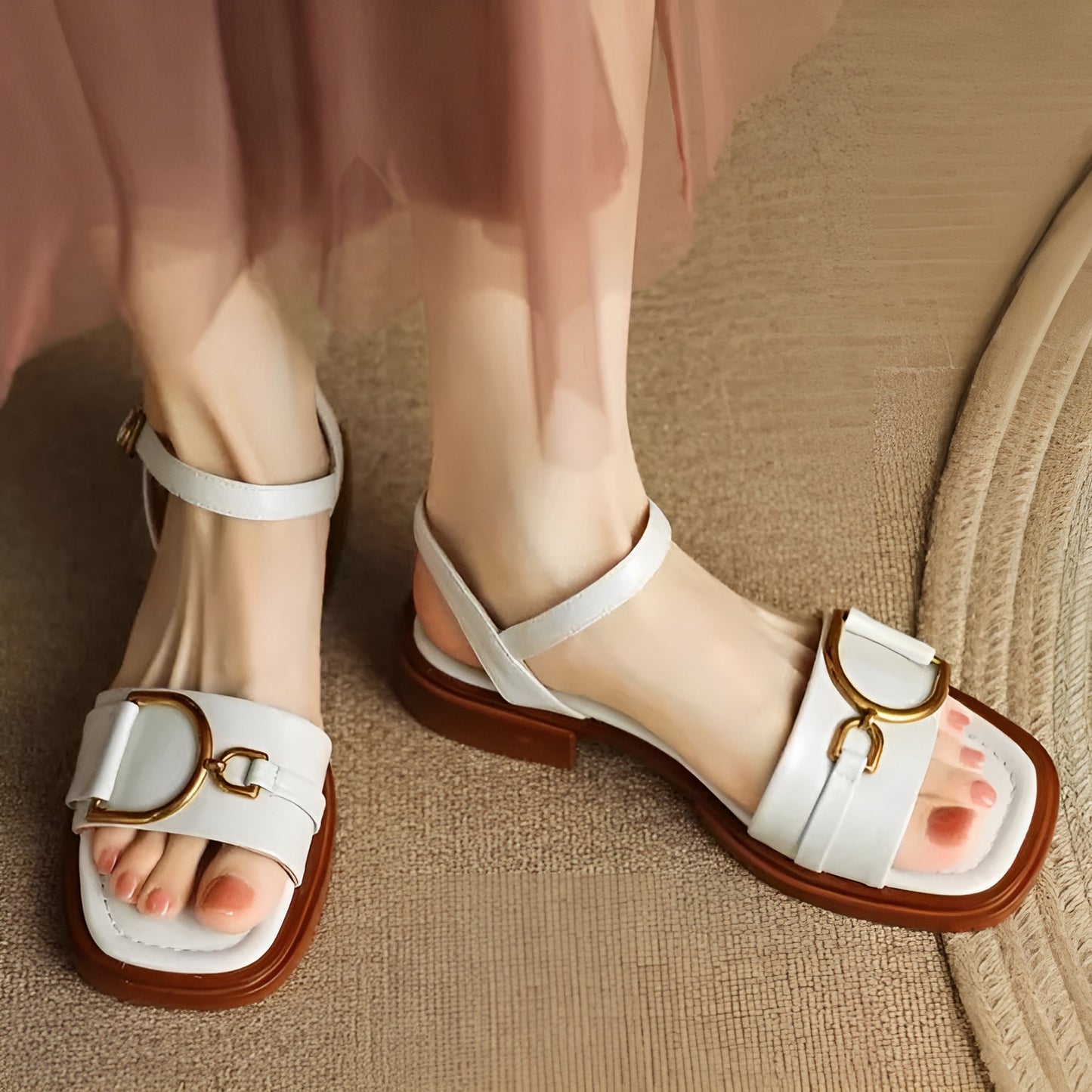 Sandales Femme – Plates Style Classique Boucle Métallique