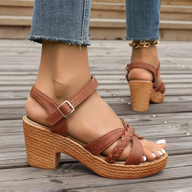 Sandales Femme Compensées – Talon Tressé Et Brides Croisées
