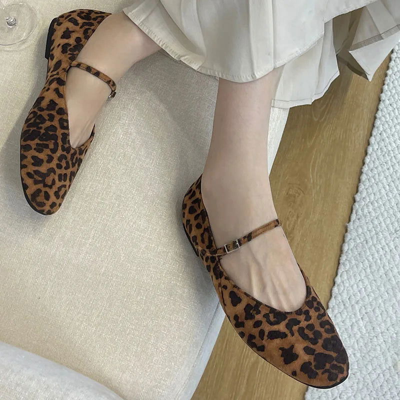 Ballerines Léopard à Bride – Audace et Confort Assurés - Atelier Chaussure