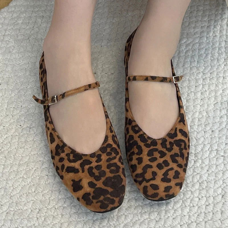 Ballerines Léopard à Bride – Audace et Confort Assurés - Atelier Chaussure
