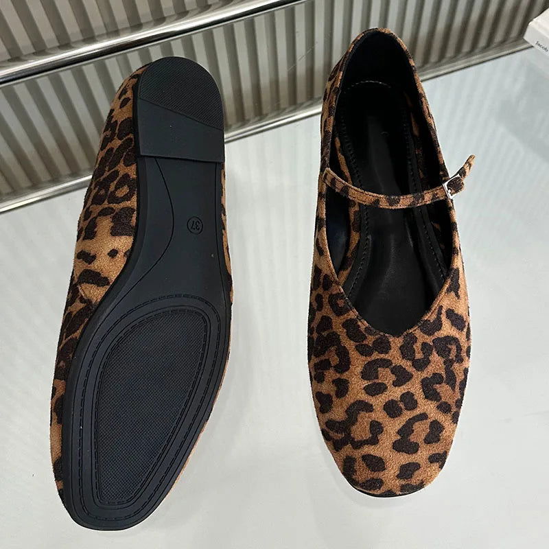 Ballerines Léopard à Bride – Audace et Confort Assurés - Atelier Chaussure