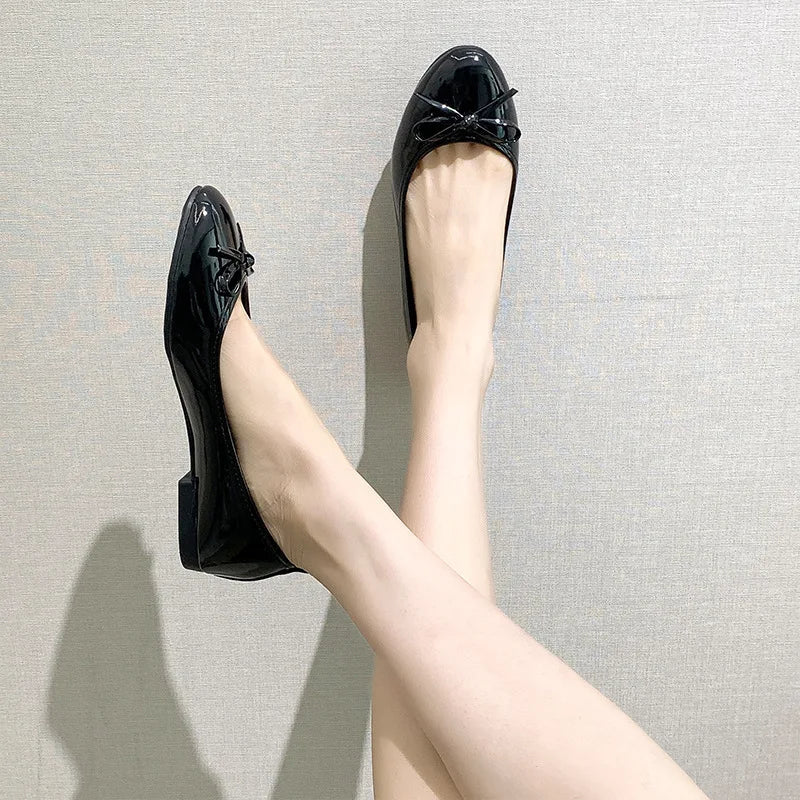Ballerines Vernies avec Nœud – Polyvalence et Style - Atelier Chaussure