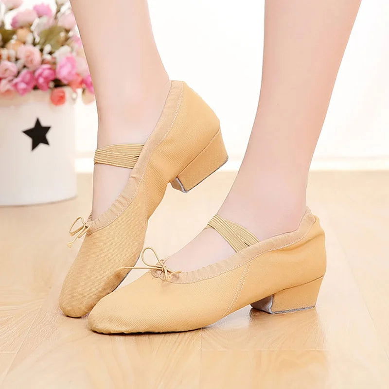 Ballerines à Talon Bas avec Bride - Atelier Chaussure