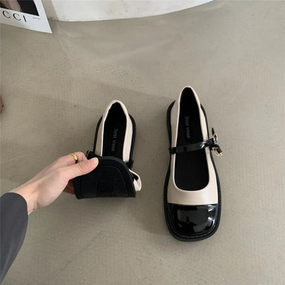 Mocassins Femme Bicolores Flexibles - Moderne et Confort - Atelier Chaussure
