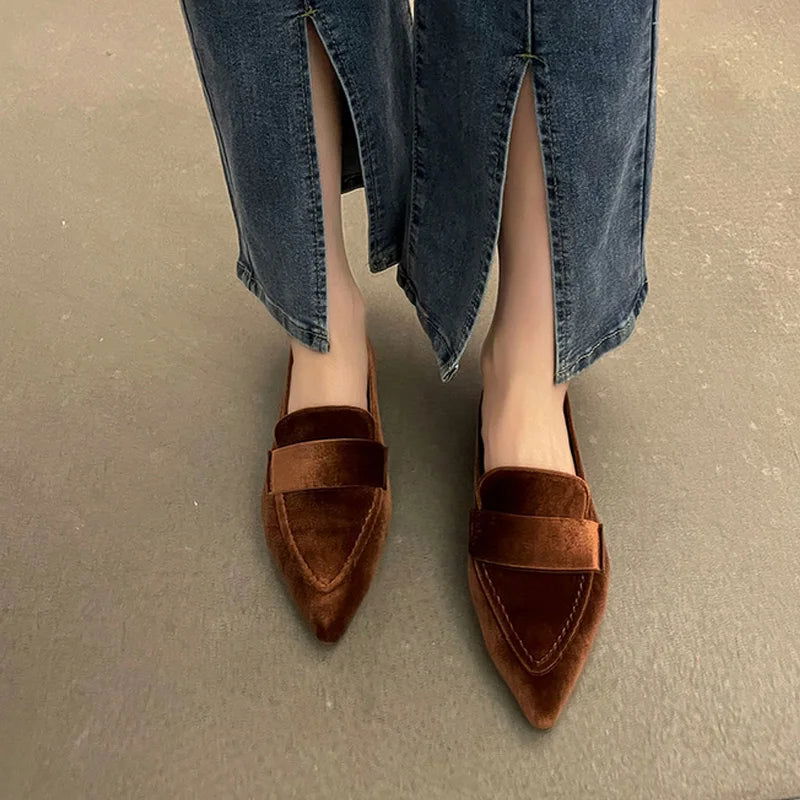 Mocassins Femme Pointus – Raffinement et Modernité - Atelier Chaussure