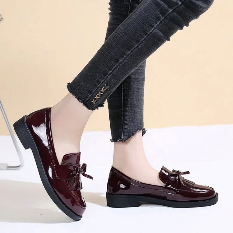 Mocassins Femme Vernis avec Franges – Audace et Raffinement - Atelier Chaussure