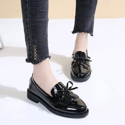 Mocassins Femme Vernis avec Franges – Audace et Raffinement - Atelier Chaussure