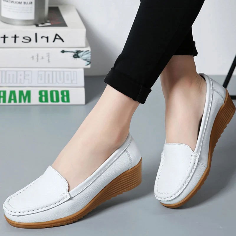 Mocassins Femme à Semelle Compensée - Atelier Chaussure