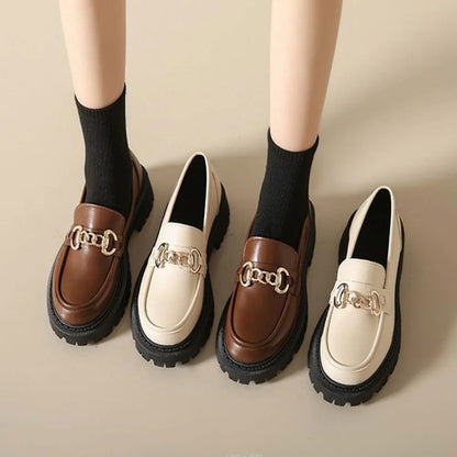 Mocassins Femme avec Chaîne Métallique - Confort et Robustesse - Atelier Chaussure