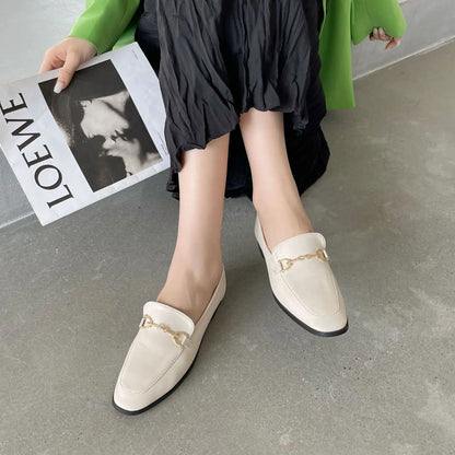Mocassins Femme en Cuir Lisse avec Détail Métallique - Atelier Chaussure