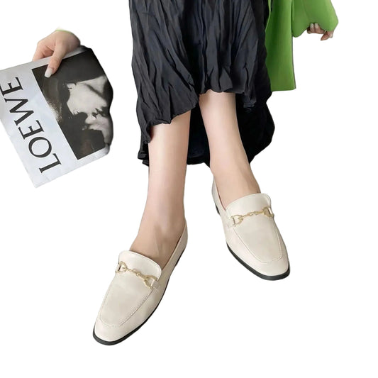 Mocassins Femme en Cuir Lisse avec Détail Métallique - Atelier Chaussure