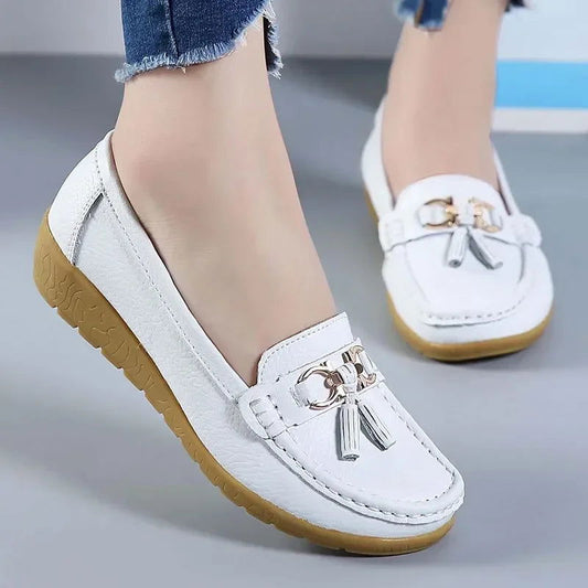 Mocassins Femme en Simili Cuir avec Détail Métallique - Atelier Chaussure