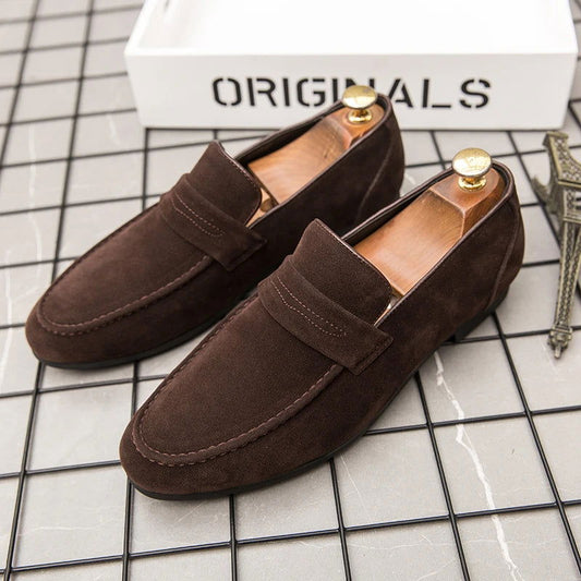 Mocassins Homme Classique en Daim - Atelier Chaussure