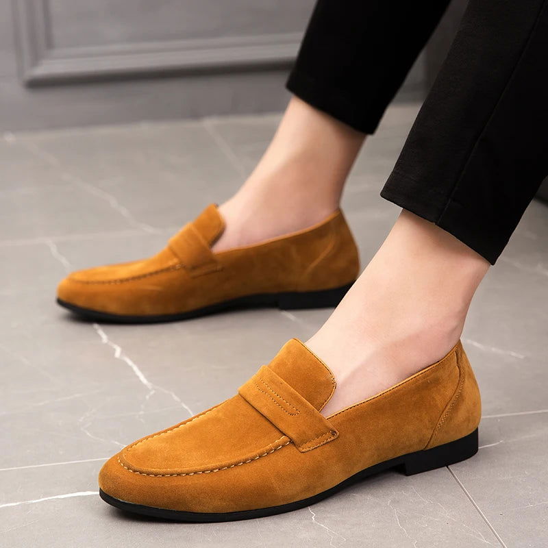 Mocassins Homme Classique en Daim - Atelier Chaussure