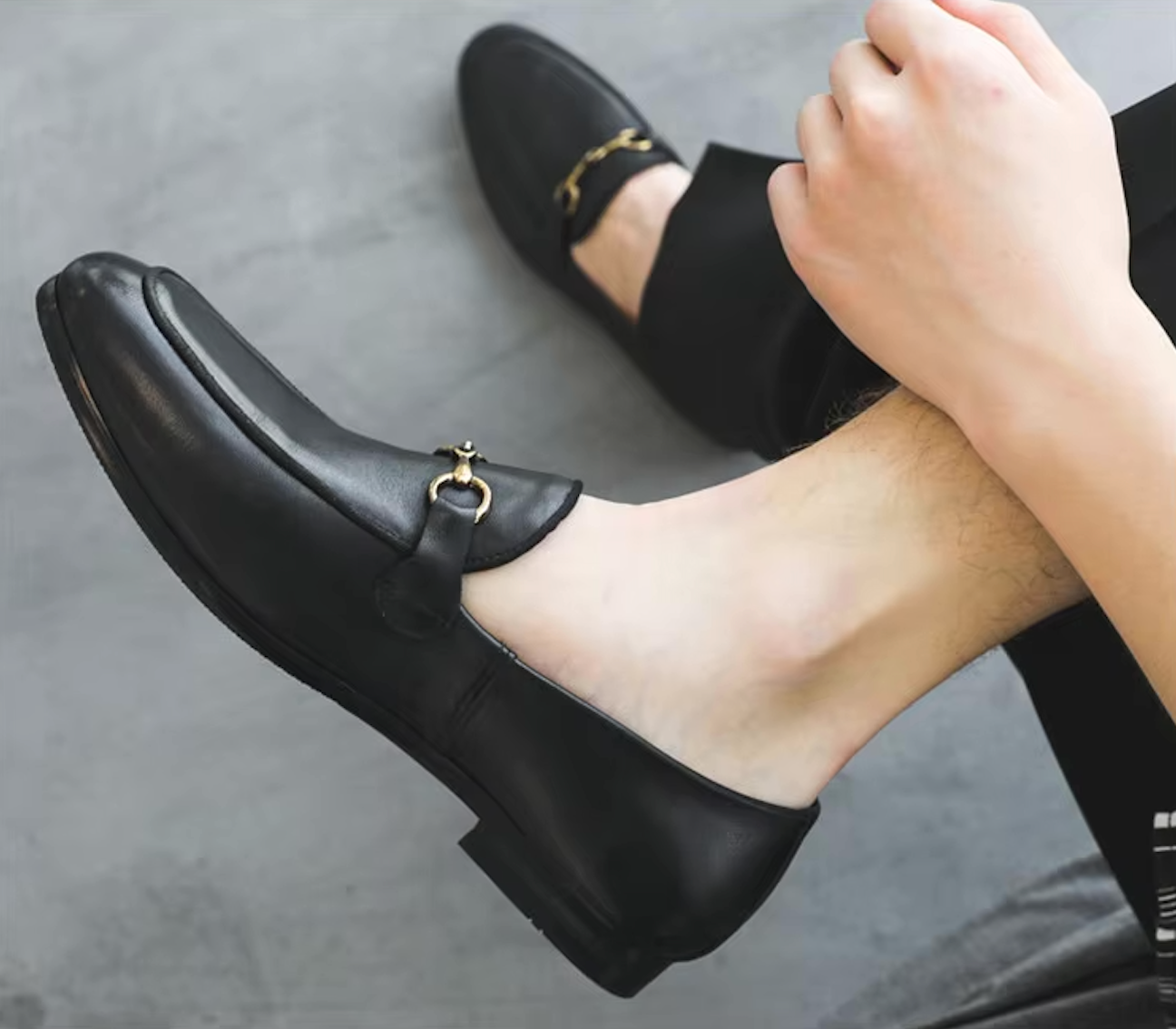 Mocassins Homme Classiques en Cuir Noir avec Détail Métallique - Atelier Chaussure