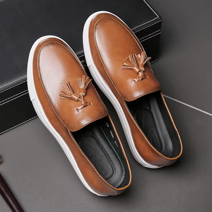 Mocassins Homme Moderne en Cuir avec Pompons - Atelier Chaussure