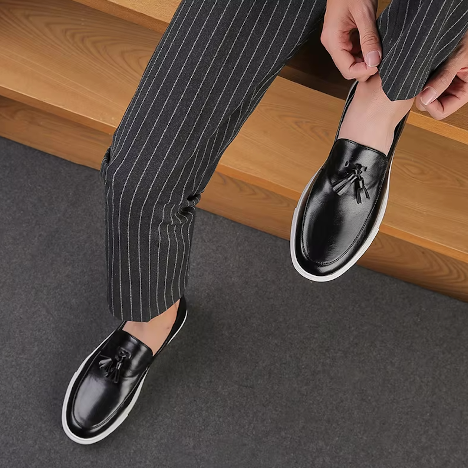 Mocassins Homme Moderne en Cuir avec Pompons - Atelier Chaussure