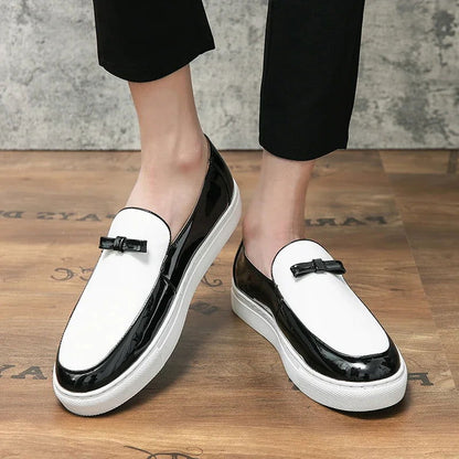 Mocassins Homme Moderne en Cuir avec Pompons - Atelier Chaussure