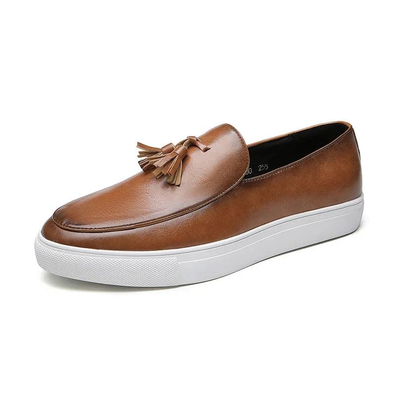 Mocassins Homme Moderne en Cuir avec Pompons - Atelier Chaussure