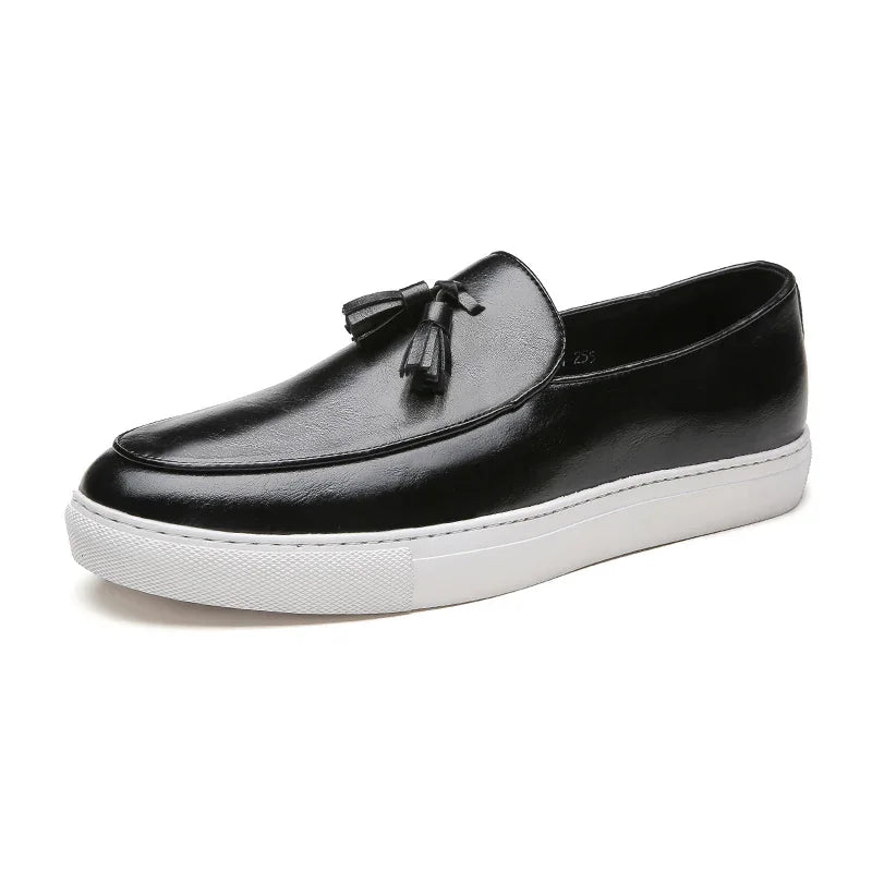 Mocassins Homme Moderne en Cuir avec Pompons - Atelier Chaussure