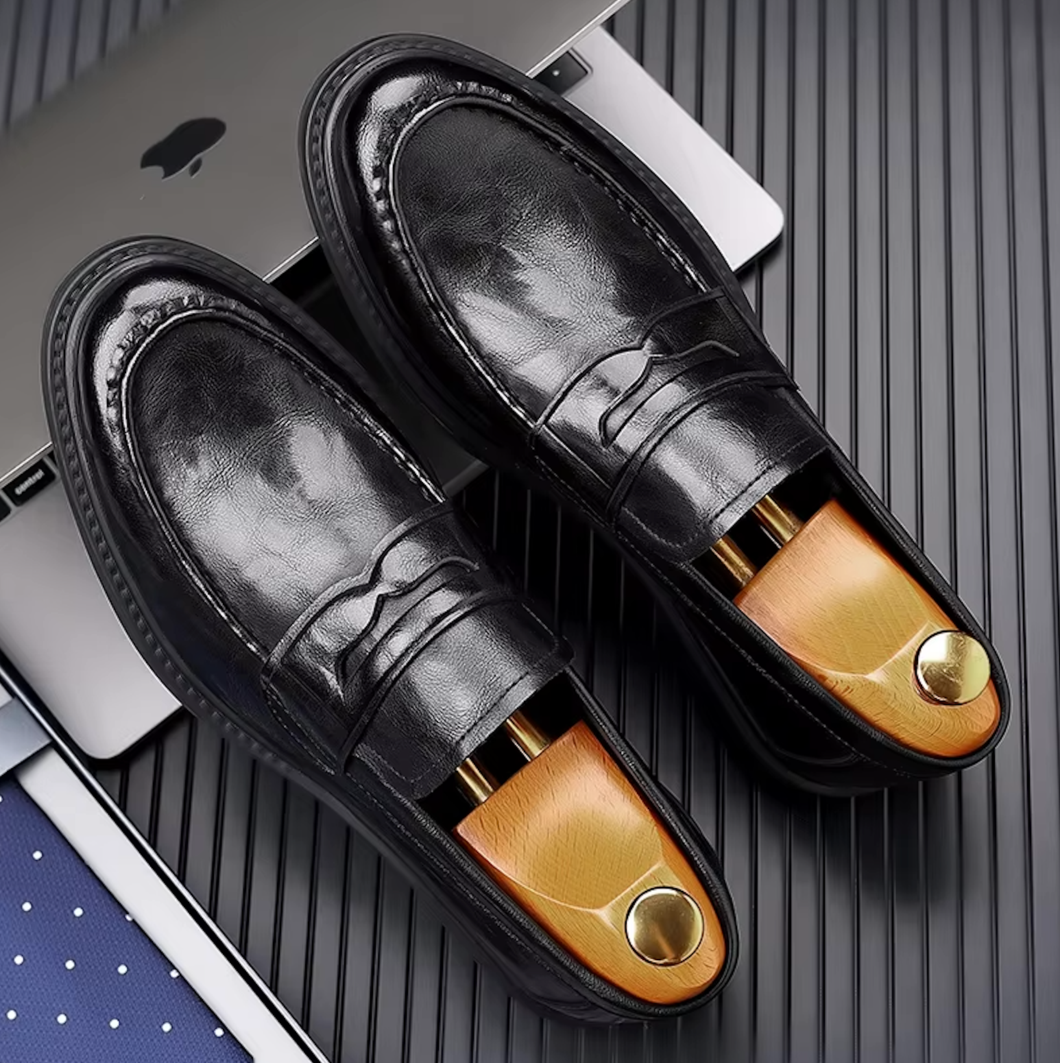Mocassins Homme en Cuir Verni - Atelier Chaussure