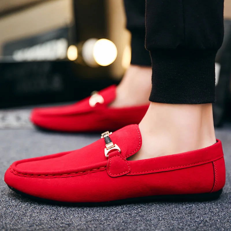 Mocassins Homme en Daim avec Détail Métallique - Atelier Chaussure