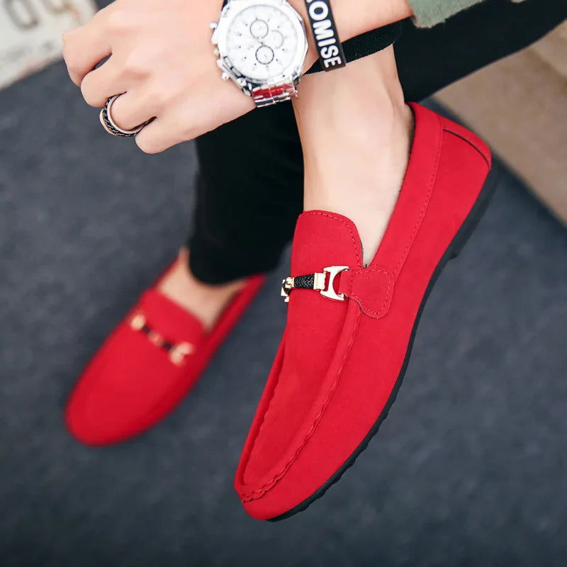 Mocassins Homme en Daim avec Détail Métallique - Atelier Chaussure
