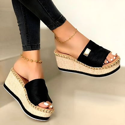 Sandales Femme Compensées – Semelle Tressée Et Détail Doré