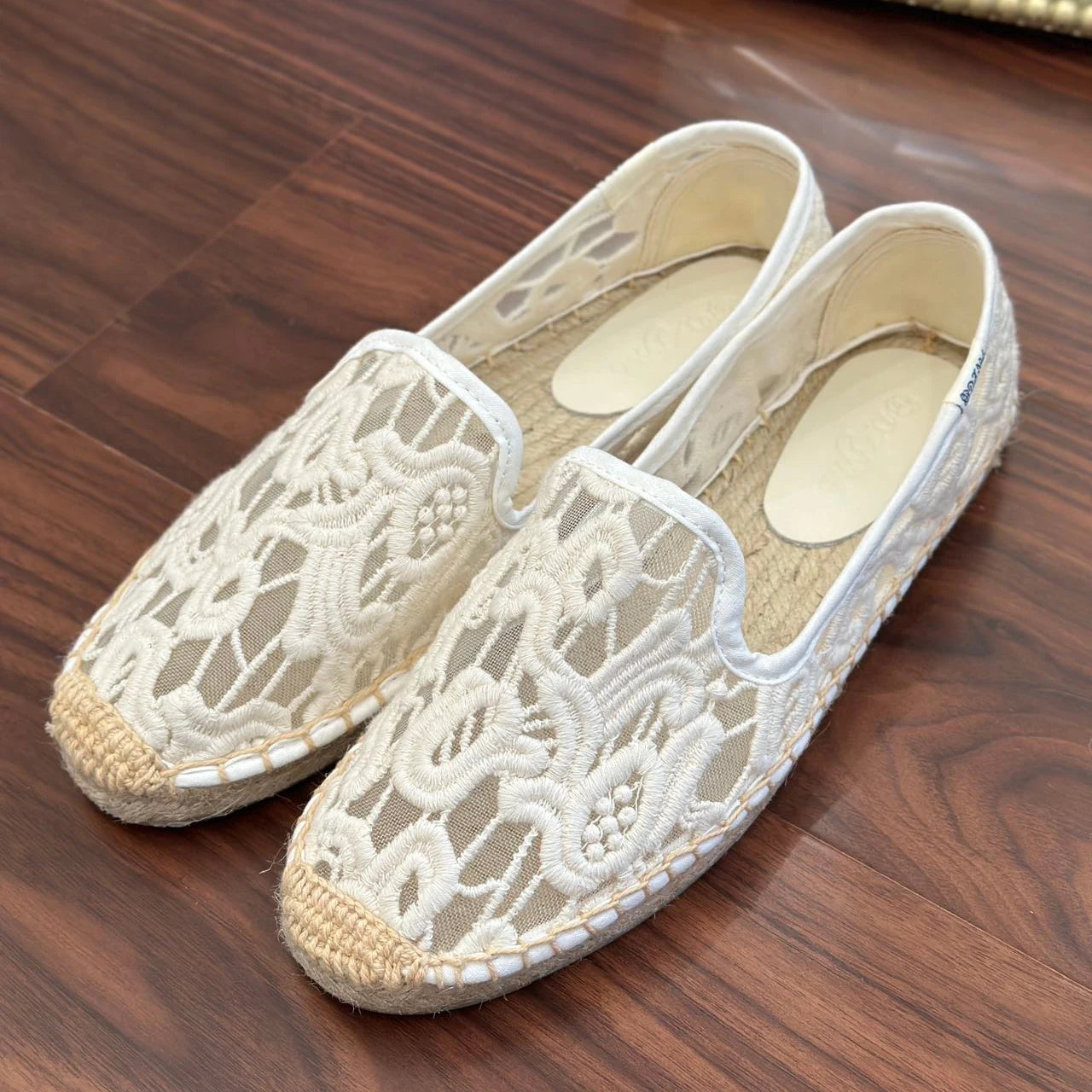 Espadrilles Femme Dentelle Florale – Slip-On Bout Rond